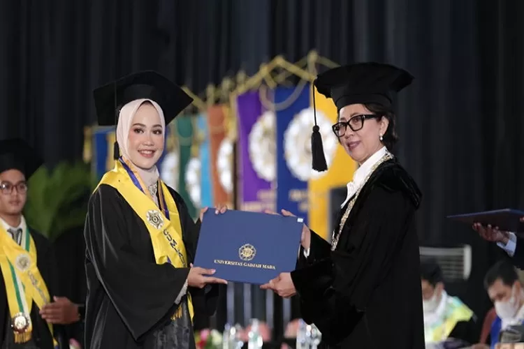 20 DAFTAR UNIVERSITAS TERBAIK INDONESIA 2023 Versi EduRank, UGM Dan ITB ...