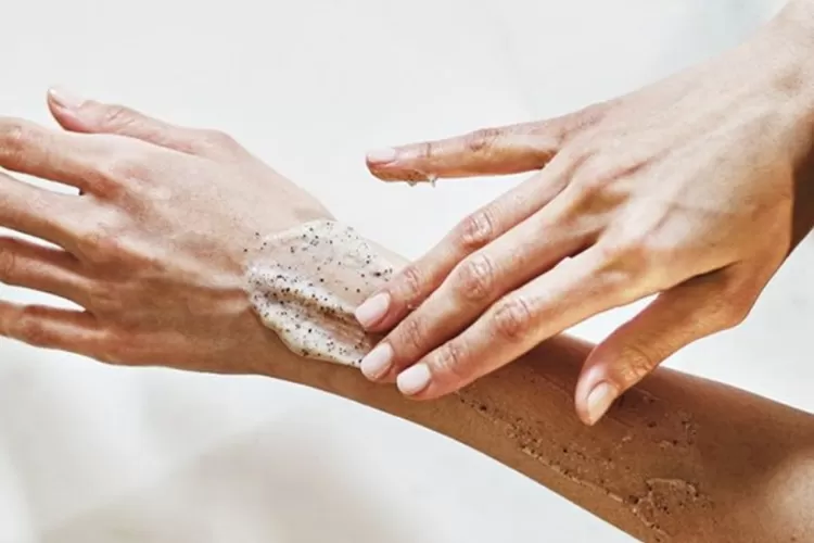 Ilustrasi  5 cara pakai body scrub yang benar (Beauty Haul)
