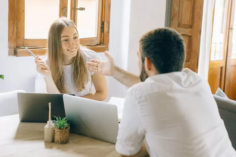 Ilustrasi saat berada dalam situasi friendzone (Pexels/Nataliya Vaitkevich)