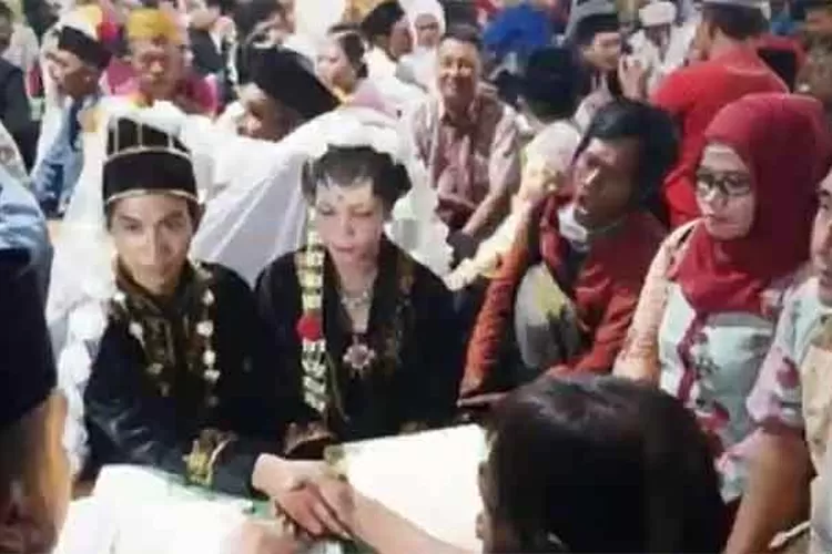 Desy Ratnasari Cuma Nikah Siri Sampai Punya Anak, Begini Akhirnya Pernikahannya