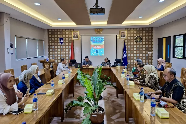 MP Prima Cendekia Islami (SMP PCI) Baleendah, Kabupaten Bandung menerima kunjungan kehormatan dari Madrasah dan Sekolah Islam Pembangunan UIN Syarif Hidayatullah, Jakarta - Foto: Humas Prima Cendekia Islami