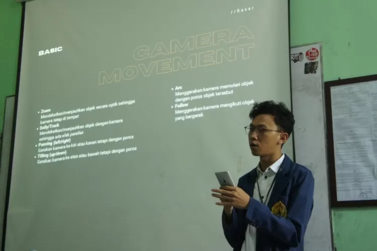 Mahasiswa Ilkom USM Bagikan Keterampilan Membuat Videografi di SMA Kesatrian 2