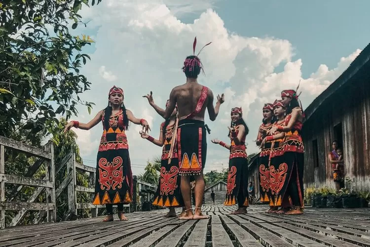 Ilustrasi budaya Kalimantan Barat. (PEXELS/Futnote)