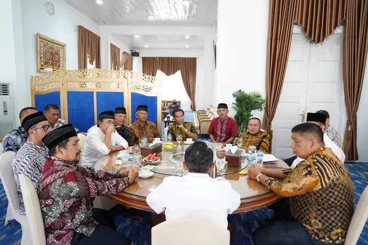 Bupati Tanah Datar Eka Putra bertemu KWKB Jakarta Raya dan Kerapatan Adat Nagari Koto Baru