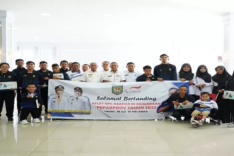 Rombongan NPC Kabupaten Asahan foto bersama saat dilepas  mengikuti Peparprov  (Realitasonline/HS)