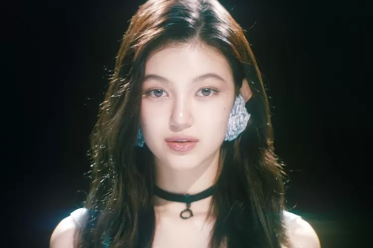 Danielle NewJeans mengisi OST film The Little Mermaid berjudul Part of Your World (Sumber: Tangkapan layar kanal YouTube Disney Korea)