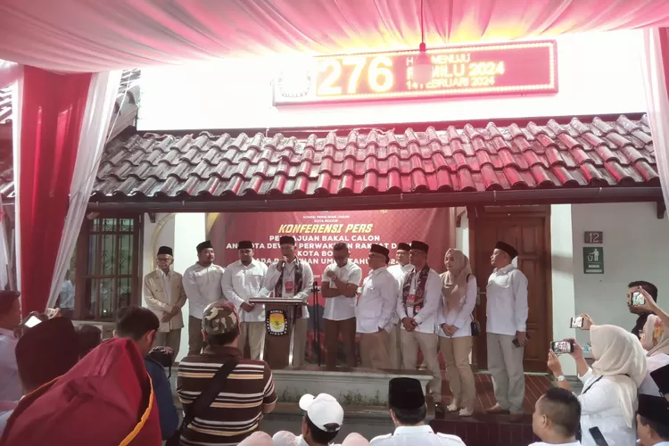 Partai Gerindra Kota Bogor saat mendaftarkan Bacaleg ke KPU Kota Bogor untuk Pileg 2024, pada Sabtu 13 Mei 2023. (Ryan/Metropolitan)