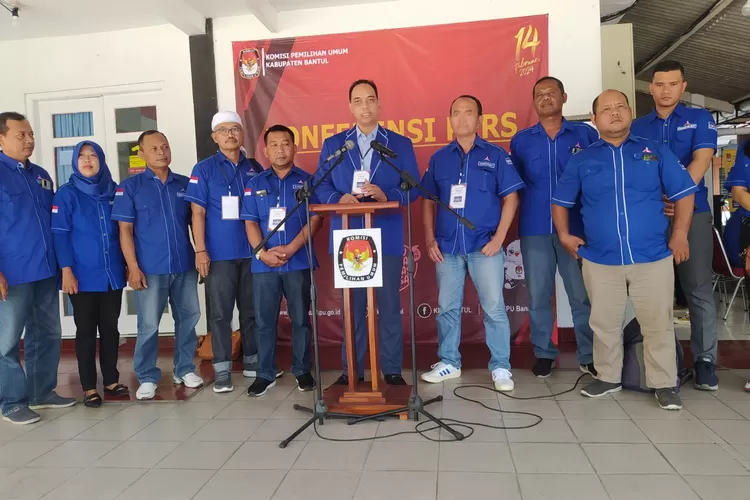 DPC Partai Demokrat Bantul daftarkan 45 bacaleg ke KPU. (Foto: dokumentasi Partai Demokrat Bantul)