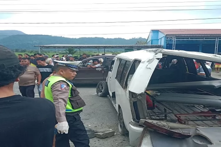 Mobil angkot diamankan sebagai barang bukti (Realitasonline.id/MN)