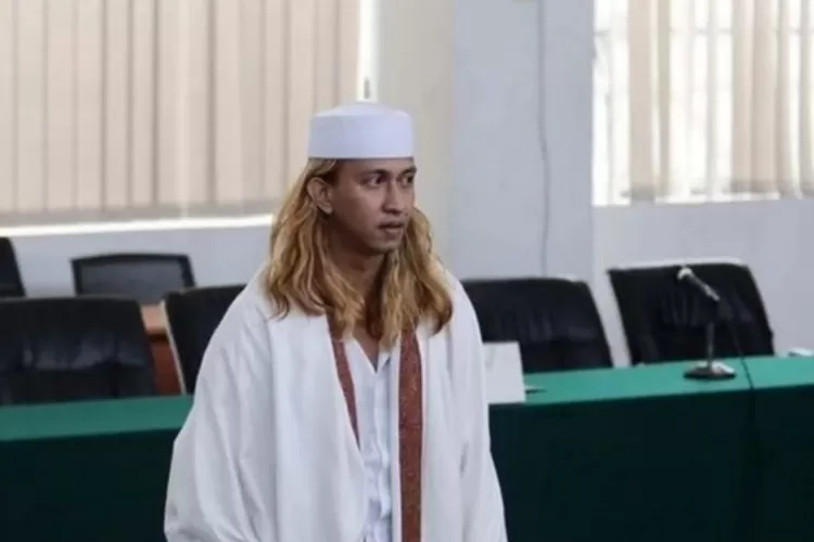 Ilustrasi insiden Habib Bahar ditembak orang tak dikenal dan ada luka di perut. (Instagram/@parboaboa)