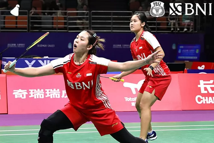 Ganda putri Lanny Tria Mayasari/Ribka Sugiarto menyempurnakan kemenangan Indonesia atas Kanada di Sudirman Cup 2023. (Instagram @badminton.ina)