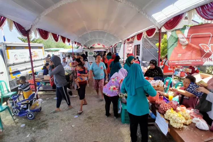 Program Pak Rahman di Tanggungrejo oleh Pemkot Semarang yang juga digelar di Gereja Isa Almasih.  (Ayosemarang.com/ Audrian Firhannusa)