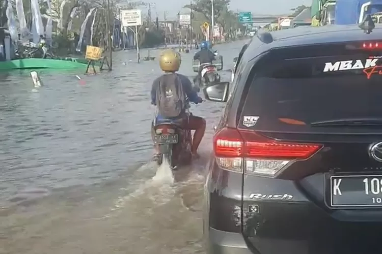 Banjir Rob Menerjang Jalur Pantura Demak Semarang Terendam Kabar Alam