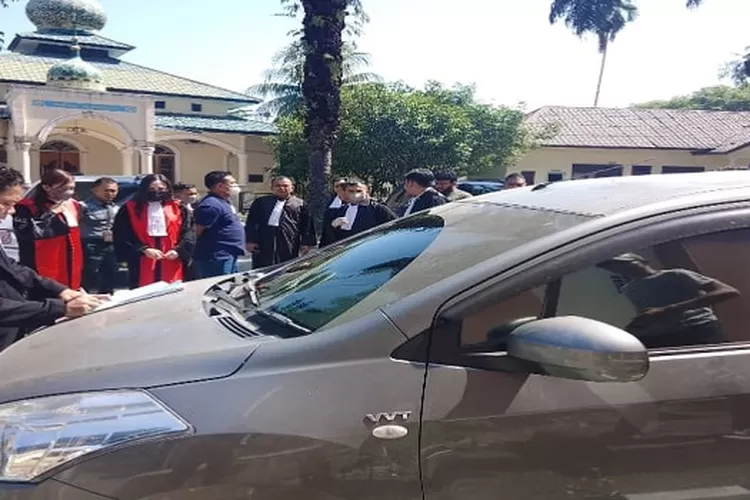 Mobil Pelaku Saat Melakukan Pembunuhan Terhadap Korban ( Realitasonline.id/MA)