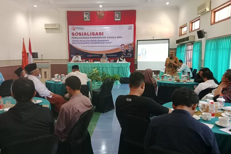 Sosialisasi Pengawasan Partisipatif Pemilu 2024 di Hotel Dewi Ratih, Rabu 17 Mei 2023 (Muslihin )