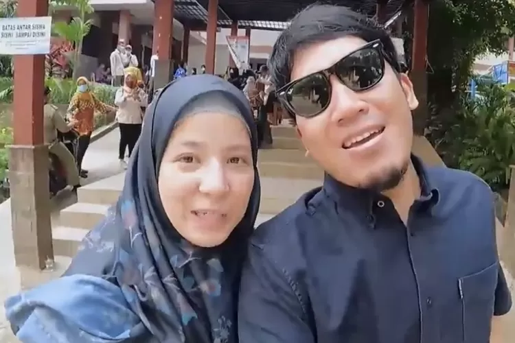 Heboh! Desta Gugat Cerai Istrinya Natasha Rizky, Ini Ungkap Sang Suami Jika Sudah Bercerai Nanti Akan... (Foto: tangkap layar Instagram @desta80s)