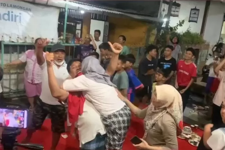 Keluarga Alfreanda Dewangga merayakan kemenangan Timnas Indonesia dengan penuh haru.  (Instagram Alfreanda Dewangga)