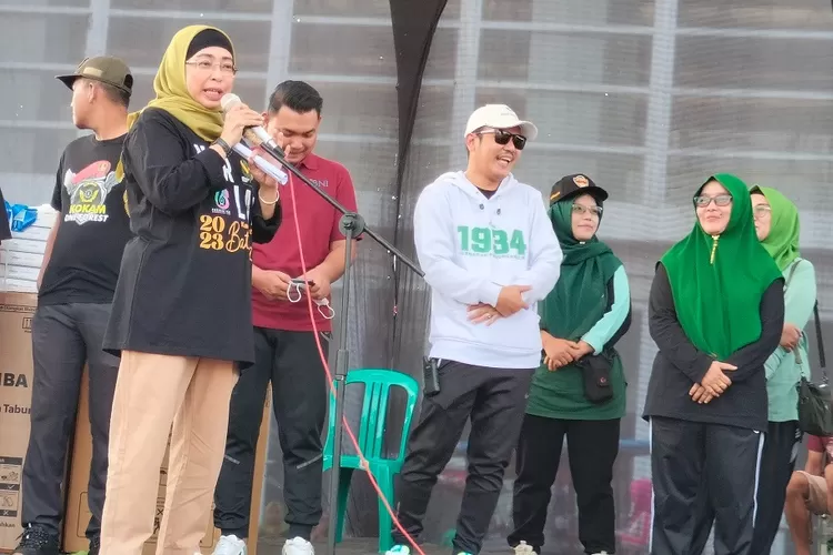 Jalan sehat Harlah GP Ansor Ke-89 dan Fatayat NU Ke-73, di halaman GOR Abirawa Jalan Dr Soetomo Kabupaten Batang, Kamis 18 Mei 2023.  (Foto: dok)