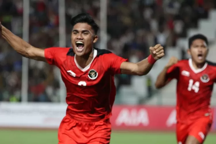 Timnas Indonesia U-22 Raih Juara SEA Games 2023, Rizky Ridho: Alhamdulillah, Hasil ini Untuk Istri!/ Bola.net