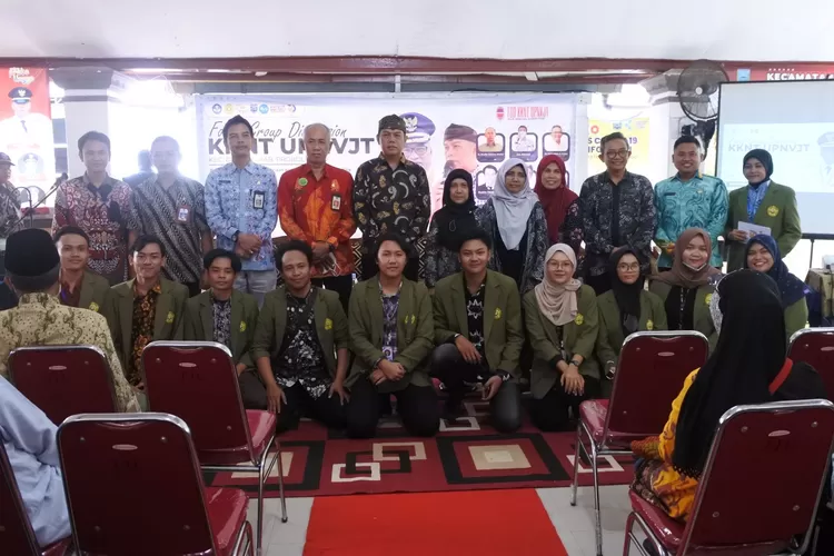 Mahasiswa KKN-Tematik UPN Veteran Jawa Timur Gelar FGD Di Dringu ...