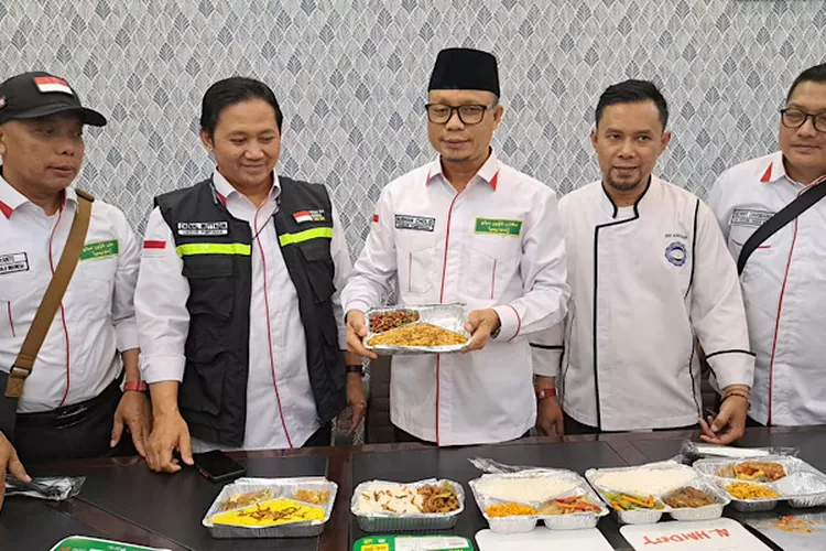 PPIH coba hasil masakan untuk jemaah haji Indonesia (Dok Kemenang)