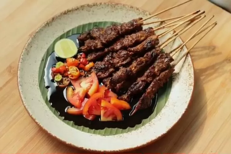 Ilustrasi sate kambing  (Tangkapan layar YouTube Devina Hermawan)