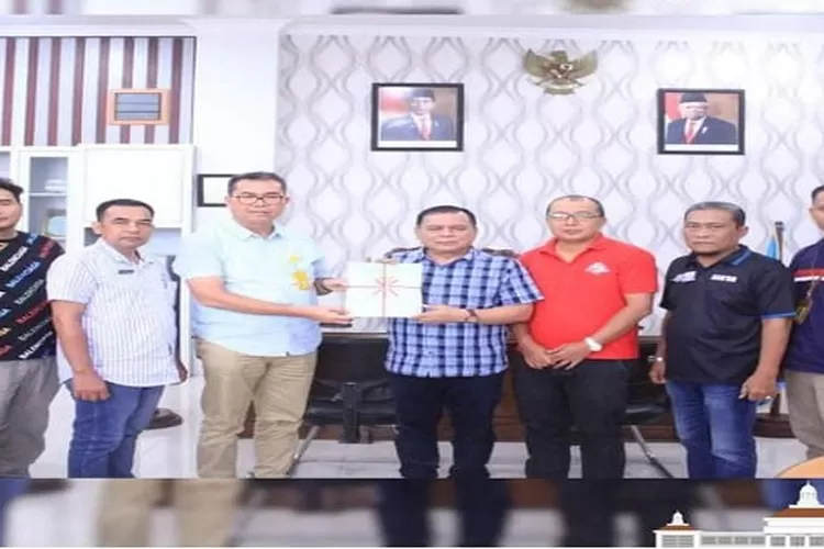 BPN Labhanbatu Serahkan 16 Sertifikat  aset  Pemkab  (Realitasonline.id/RS)