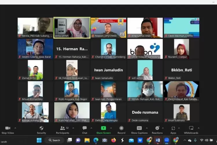 zoom IPeKB Jawa Barat dalam rangka memperkuat Peran Media