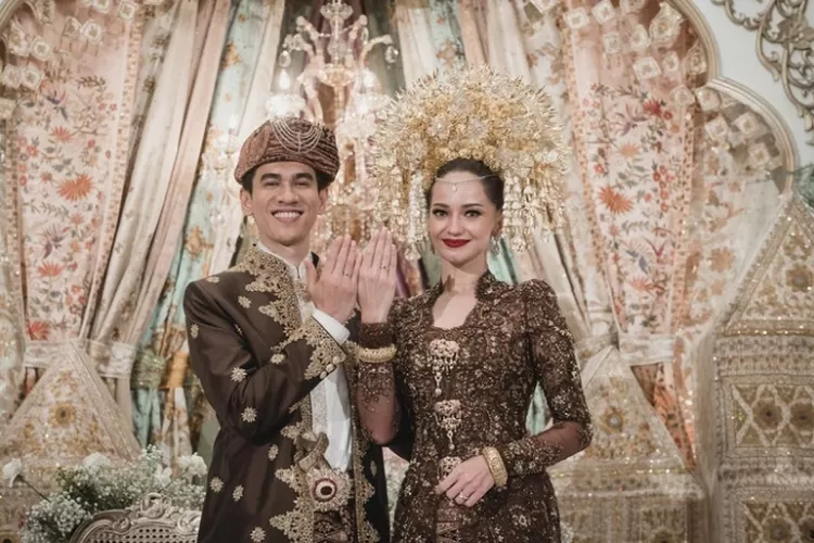 Potret Pernikahan Enzy Storia dan Molen Kasetra ( instagram @enzystoria)