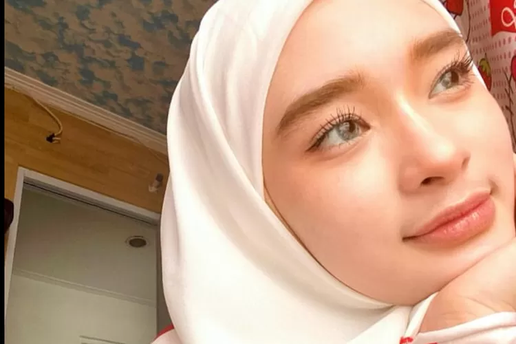 Inara Rusli (Instagram @mommy_starla)