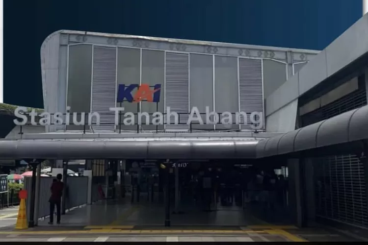 Lewat Rute Terpanjang, Naik KRL Dari Stasiun Rangkasbitung Ke Tanah ...