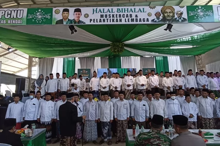 Pelantikan Pengurus lembaga dan badan khusus PCNU Kendal di Aula Ponpes Al Fadllu 2 Minggu 21 Mei 2023. (Edi Prayitno)