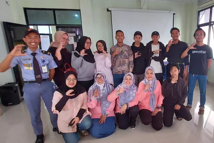 SOSIALISASI : Karang Taruna (Katar) dan Badan Narkotika Nasional (BNN) lakukan sosialisasi melakukan Intervensi berbasis masyarakat (IBM) kepada para pemuda di wilayah Ratujaya.