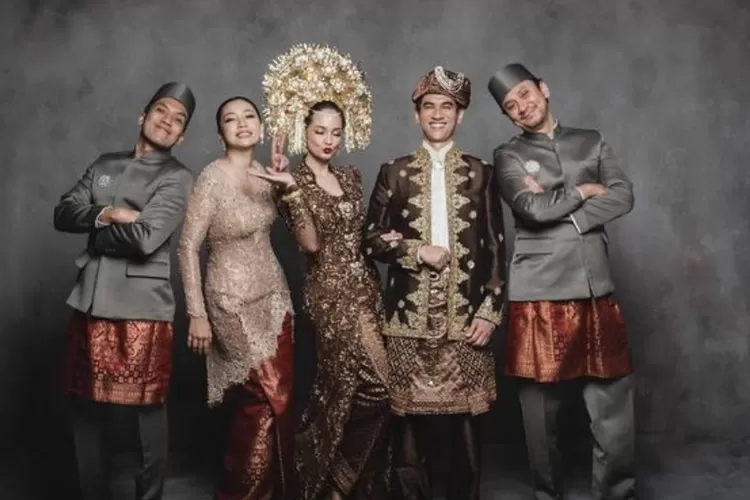 Enzy Storia pamit dari Tonight Show (Instagram @tonightshow_net)