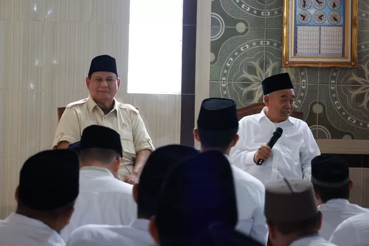 Menhan Prabowo saat di Ponpes Amanatul Ummah Mojokerto (Kemhan RI)