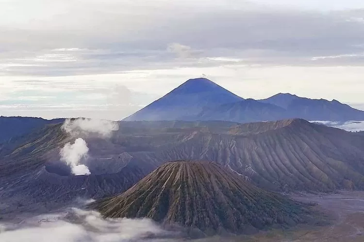 Gelar Peringatan Yadnya Kasada Kawasan Wisata Gunung Bromo Ditutup ...