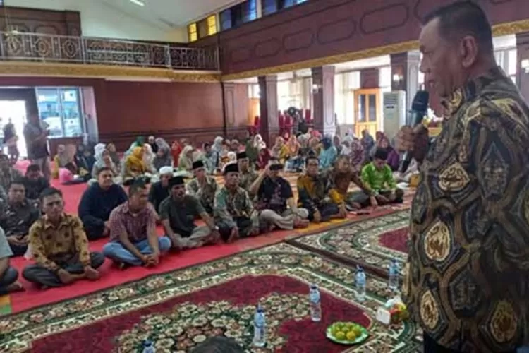 Bupati Pesisir Selatan, Rusma Yul Anwar saat menghadiri halal bi halal PKPS Sijunjung. (Kominfo Pesisir Selatan)