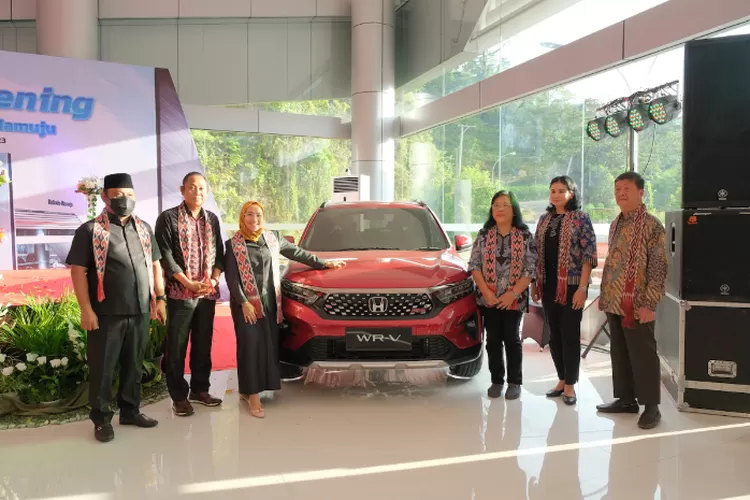 Peresmian dealer Honda Balindo Mamuju di Sulawesi Selatan ( Honda Indonesia)