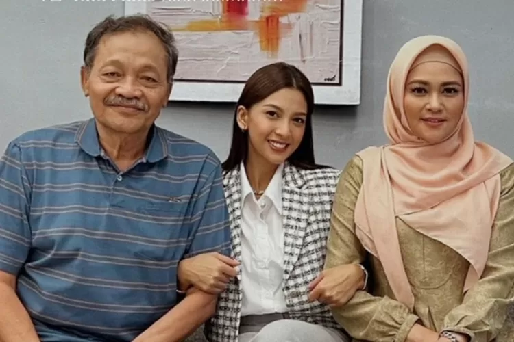 Potret kebersamaan almarhum Eeng Saptahadi dan lawan mainnya di sinetron Takdir yang Kupilih, Alisia Rininta.  (Tangkapan layar Instagram Stories/@alisiarininta22)