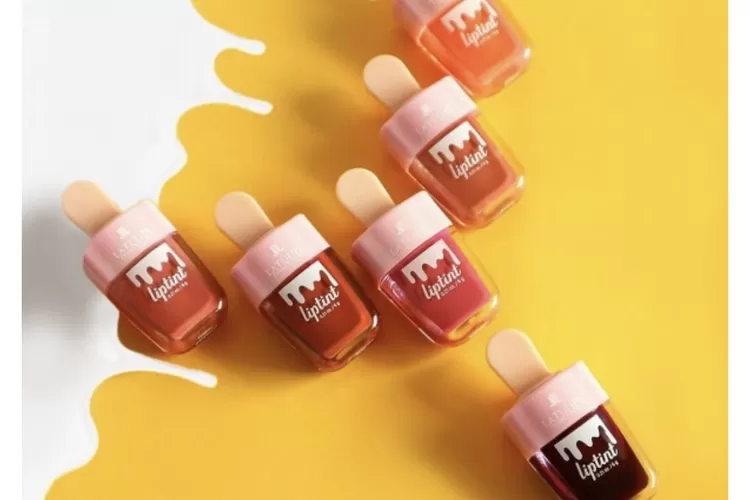 Rekomendasi 4 Lip Tint Lokal Terbaik untuk Anak Kuliahan, Harga di Bawah Rp 100 Ribu! (Foto: Female Daily)