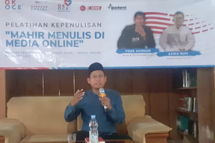 Yons Ahmad, Penulis muda berbakat dalam suatu sesi pelatihan