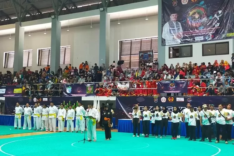 KEJUARAAN : IPSI Kecamatan Cimanggis menggelar Kejuaraan Pencak Silat antar Pelajar, SD, SMP, SMA Sederajat dan Dewasa (prestasi) bertajuk Cimanggis Cup yang diselenggarakan 11-13 November 2022 di GOR Kota Depok, Kelurahan Tirtajaya, Kecamatan Sukmajaya. (ANDIKA EKA/RADAR DEPOK)