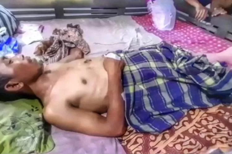 Butuh bantuan! Naas bagi Ngalimun, buruh pemetik kelapa warga Desa Tasikmadu, Pituruh, Kabupaten Purworejo, ia tertimpa musibah jatuh dari pohon kelapa. (Foto: Pemdes Tasikmadu)