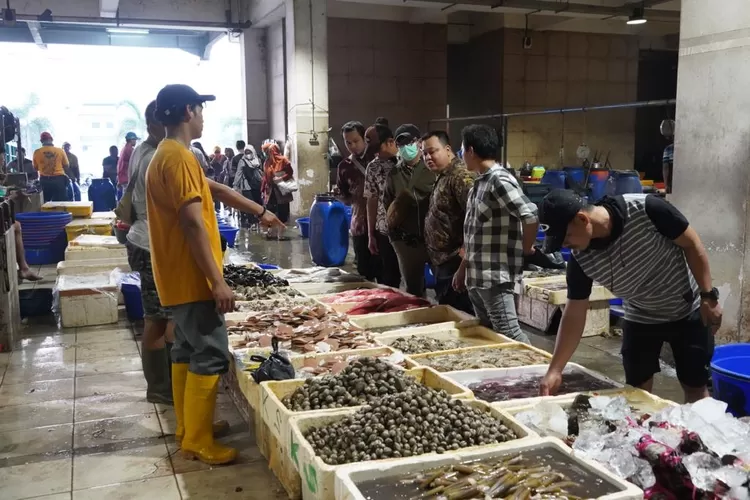 Kementerian Kelautan dan Perikanan menjemput bola untuk membuka layanan pengurusan NIB dan Kusuka ke pedagang Ikan.