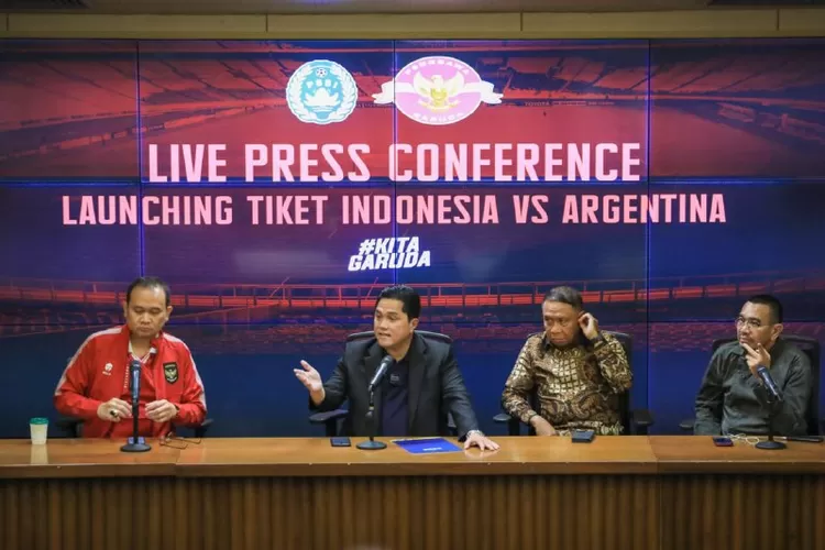 Nasabah BRI yang menanti-nantikan pertandingan Timnas Indonesia vs Argentina, bisa mendapat tiket lebih awal lho. Gimana caranya? (Foto: Dokumentasi BRI)