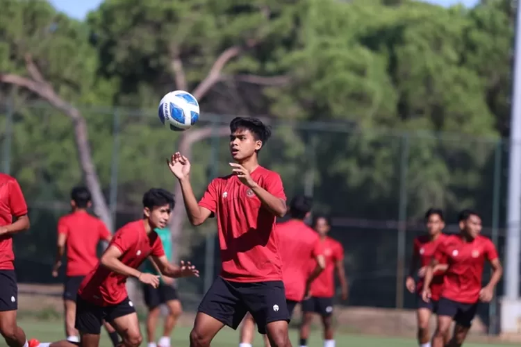 Mohammad Akrom, pemain baru PSIS Semarang posisi striker.  (PSIS)