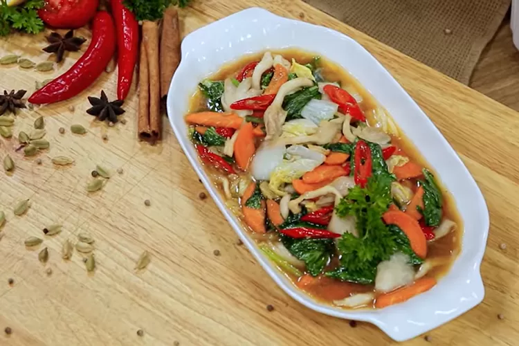 Kreasi masakan: Berikut ini resep cah jamur dan sayuran ala Chef Rudy (YouTube Rudy dan Sahabat TV)