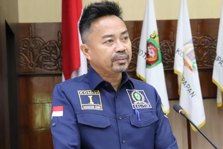 Ketua Komisi I DPRD Provinsi Kaltim Baharuddin Demmu menyebut kesalahan pembayaran pembebasan jalan tol Balikpapan -Samarind itu akibat ketidaktelitian dari tim pembebasan lahan jalan tol. (DPRD Kaltim)