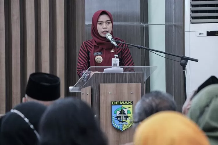 Bupati Demak dr Eisti&rsquo;anah ajak jajarannya komitmen turunkan stunting di wilayahnya. (ivo)