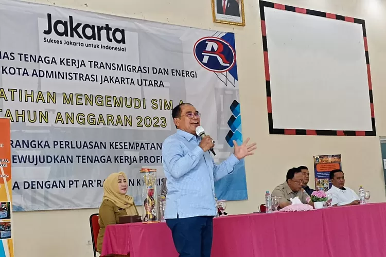 Kepala Dinas Tenaga Kerja , Transmigrasi dan Energi Provinsi DKI Jakarta Dr Ir Hari Nugroho MM. 